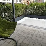 Paradise Swing Apartment