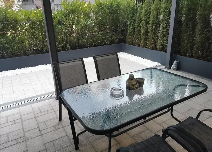 Paradise Swing Apartment